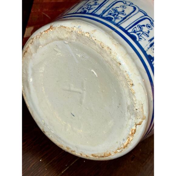 Extra-Large Vintage Blue & White Porcelain Vase – 23” - Picture 4 of 4